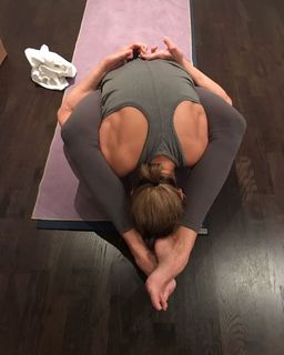 Emma Wiklund feet photo thumbnail