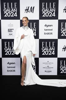 Emma Wiklund feet photo thumbnail