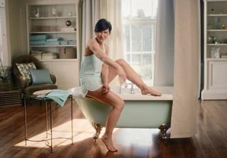 Emma Willis feet photo thumbnail