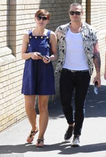 Emma Willis feet photo thumbnail