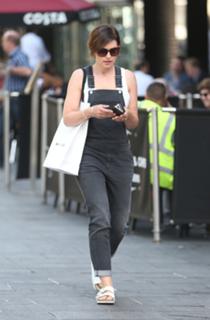 Emma Willis feet photo thumbnail