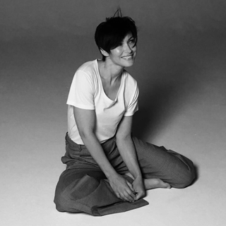 Emma Willis feet photo thumbnail