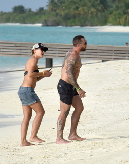 Emma Willis feet photo thumbnail