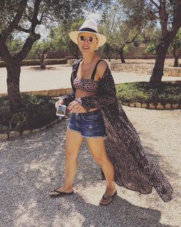 Emma Willis feet photo thumbnail