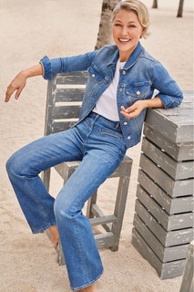 Emma Willis feet photo thumbnail