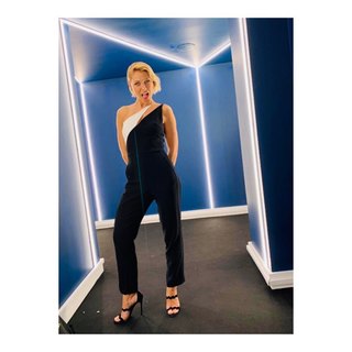 Emma Willis feet photo thumbnail