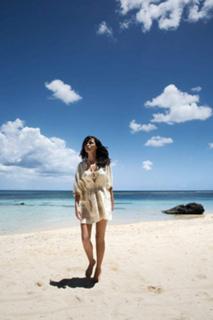 Emmanuelle Béart feet photo thumbnail