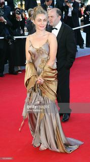 Emmanuelle Béart feet photo thumbnail