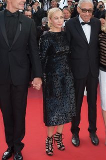 Emmanuelle Béart feet photo thumbnail