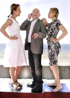 Emmanuelle Béart feet photo thumbnail