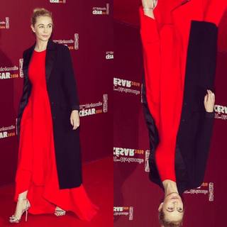 Emmanuelle Béart feet photo thumbnail