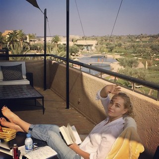 Emmanuelle Béart feet photo thumbnail