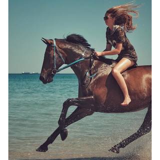 Emmanuelle Béart feet photo thumbnail