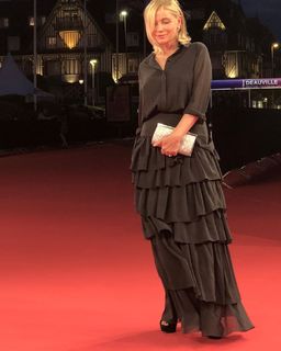 Emmanuelle Béart feet photo thumbnail