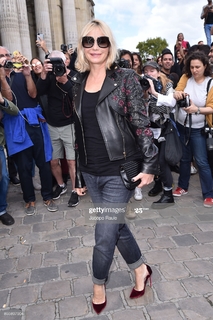 Emmanuelle Béart feet photo thumbnail