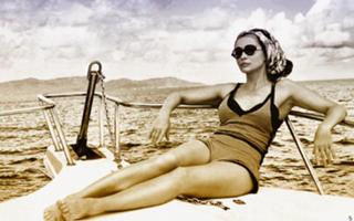 Emmanuelle Béart feet photo thumbnail