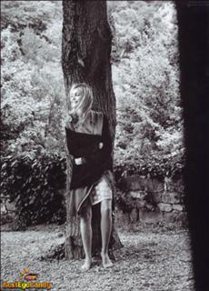 Emmanuelle Béart feet photo thumbnail