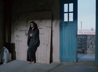 Emmanuelle Béart feet photo thumbnail