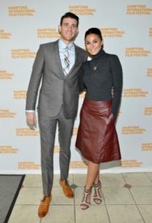 Emmanuelle Chriqui feet photo thumbnail