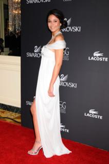 Emmanuelle Chriqui feet photo thumbnail