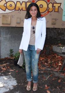 Emmanuelle Chriqui feet photo thumbnail