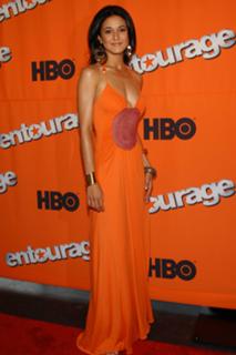 Emmanuelle Chriqui feet photo thumbnail