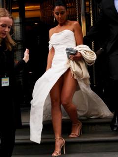 Emmanuelle Chriqui feet photo thumbnail
