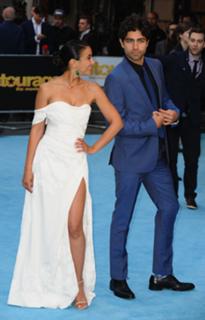 Emmanuelle Chriqui feet photo thumbnail
