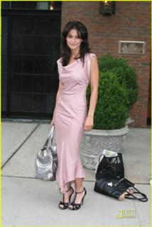 Emmanuelle Chriqui feet photo thumbnail