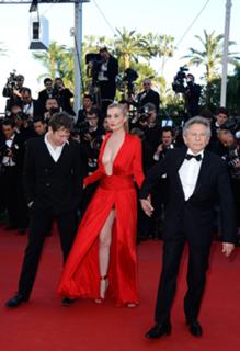 Emmanuelle Seigner feet photo thumbnail