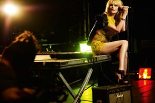 Emmanuelle Seigner feet photo thumbnail
