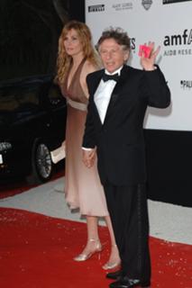 Emmanuelle Seigner feet photo thumbnail