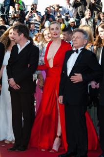 Emmanuelle Seigner feet photo thumbnail