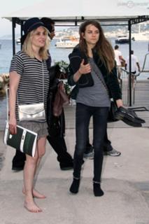 Emmanuelle Seigner feet photo thumbnail