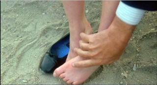Emmanuelle Seigner feet photo thumbnail