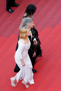 Emmanuelle Seigner feet photo thumbnail