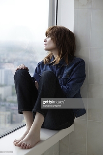 Emmanuelle Seigner feet photo thumbnail