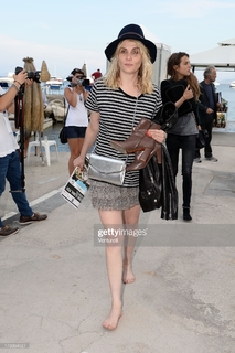 Emmanuelle Seigner feet photo thumbnail