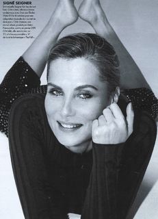 Emmanuelle Seigner feet photo thumbnail