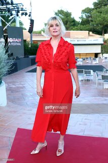 Emmanuelle Seigner feet photo thumbnail