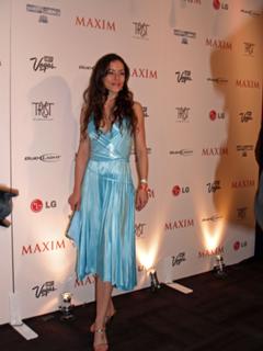Emmanuelle Vaugier feet photo thumbnail