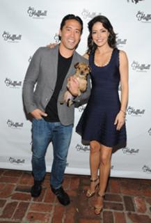 Emmanuelle Vaugier feet photo thumbnail