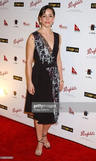Emmanuelle Vaugier feet photo thumbnail
