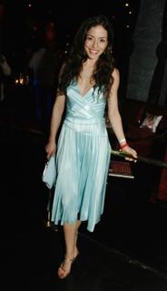 Emmanuelle Vaugier feet photo thumbnail
