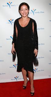 Emmanuelle Vaugier feet photo thumbnail