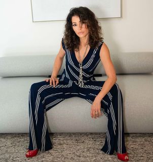 Emmanuelle Vaugier feet photo 8