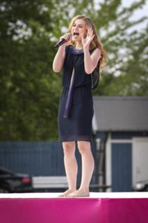 Emmelie de Forest feet photo 9