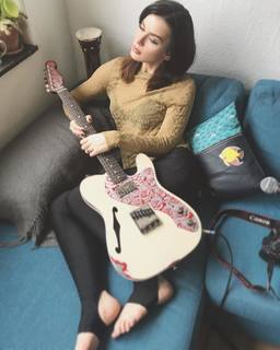 Emmelie de Forest feet photo 7