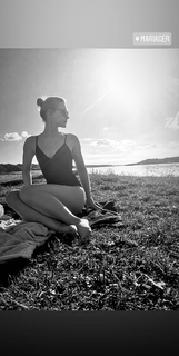 Emmelie de Forest feet photo 10
