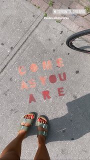 Emmy Raver-Lampman feet photo 17